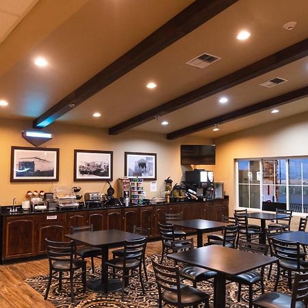 Van Hook Territorial Inn New Town エクステリア 写真