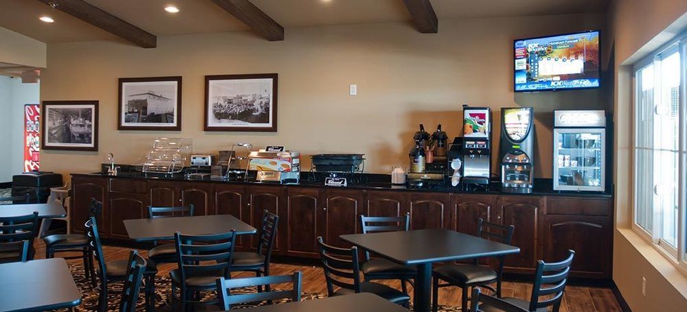 Van Hook Territorial Inn New Town エクステリア 写真